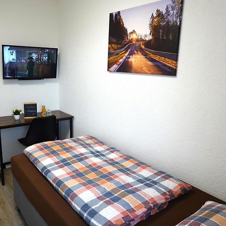 Speedys Bed & Breakfast Раймерат Экстерьер фото